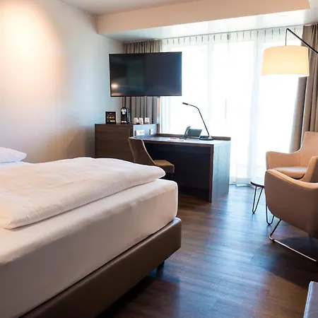 Rebhan's Business Und Wellness ホテル 4*