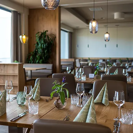 Rebhan's Business Und Wellness 4* Neukenroth