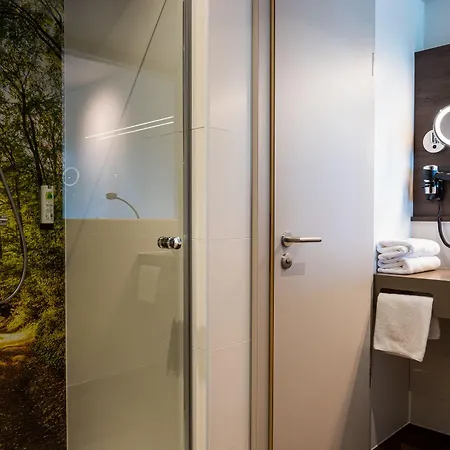 Rebhan's Business Und Wellness 酒店 4*